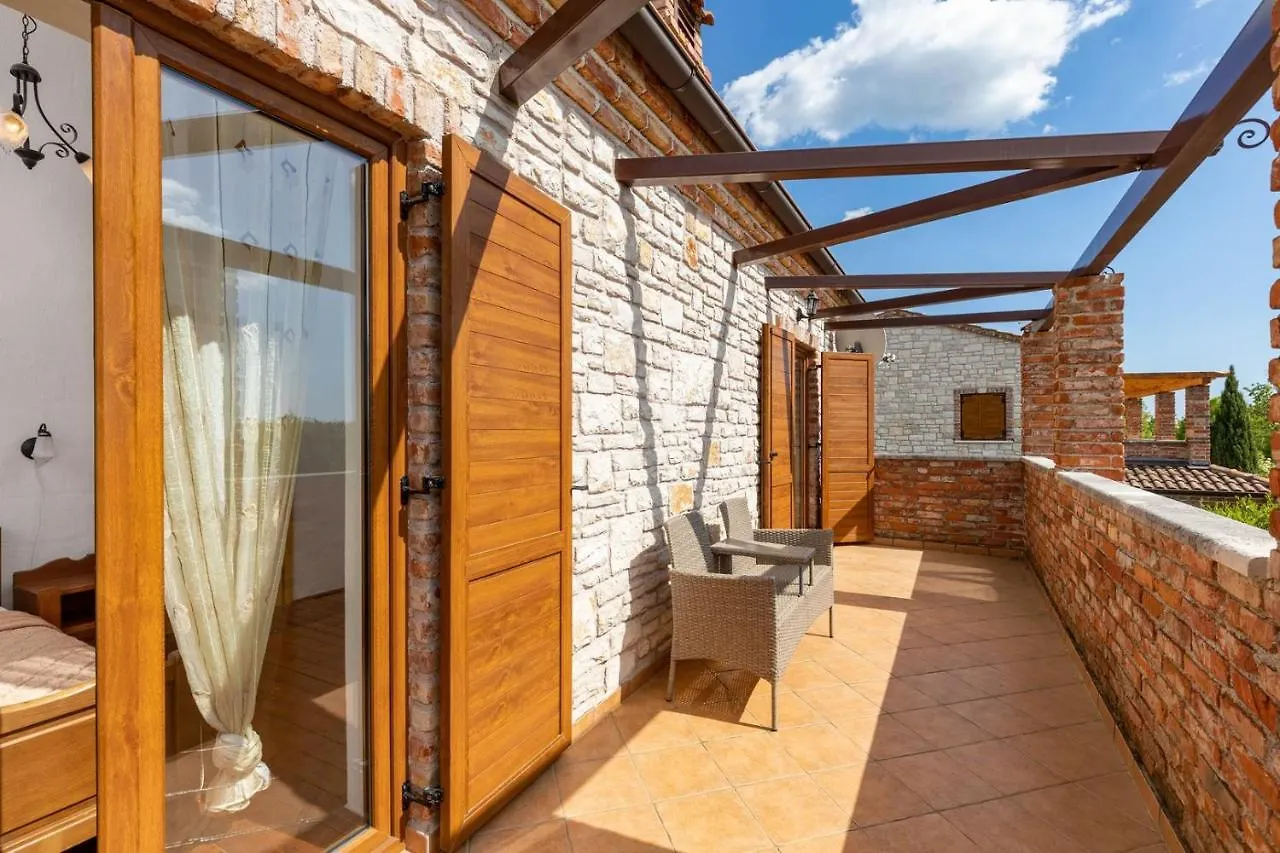 Rustic Villa Lara With Pool Cabrunici