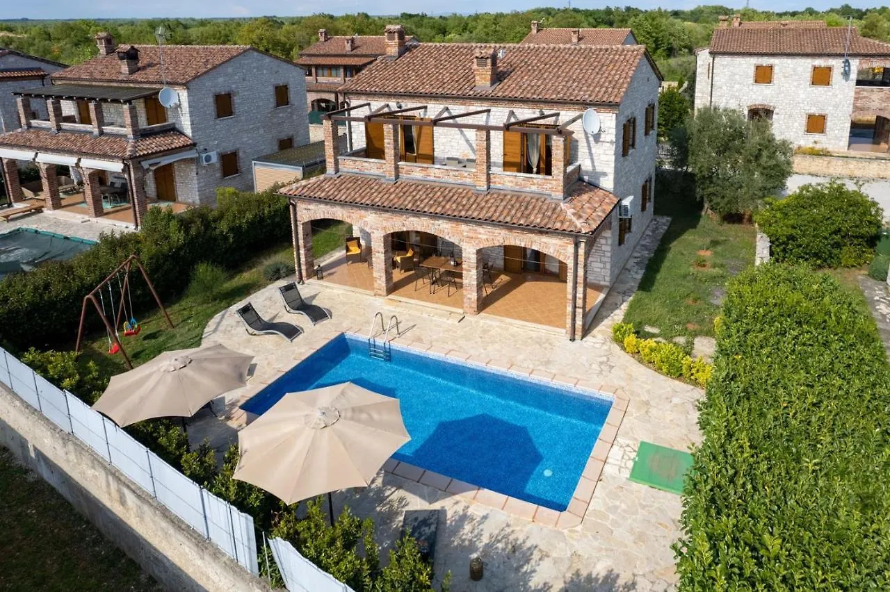 Rustic Villa Lara With Pool Cabrunici 0*,