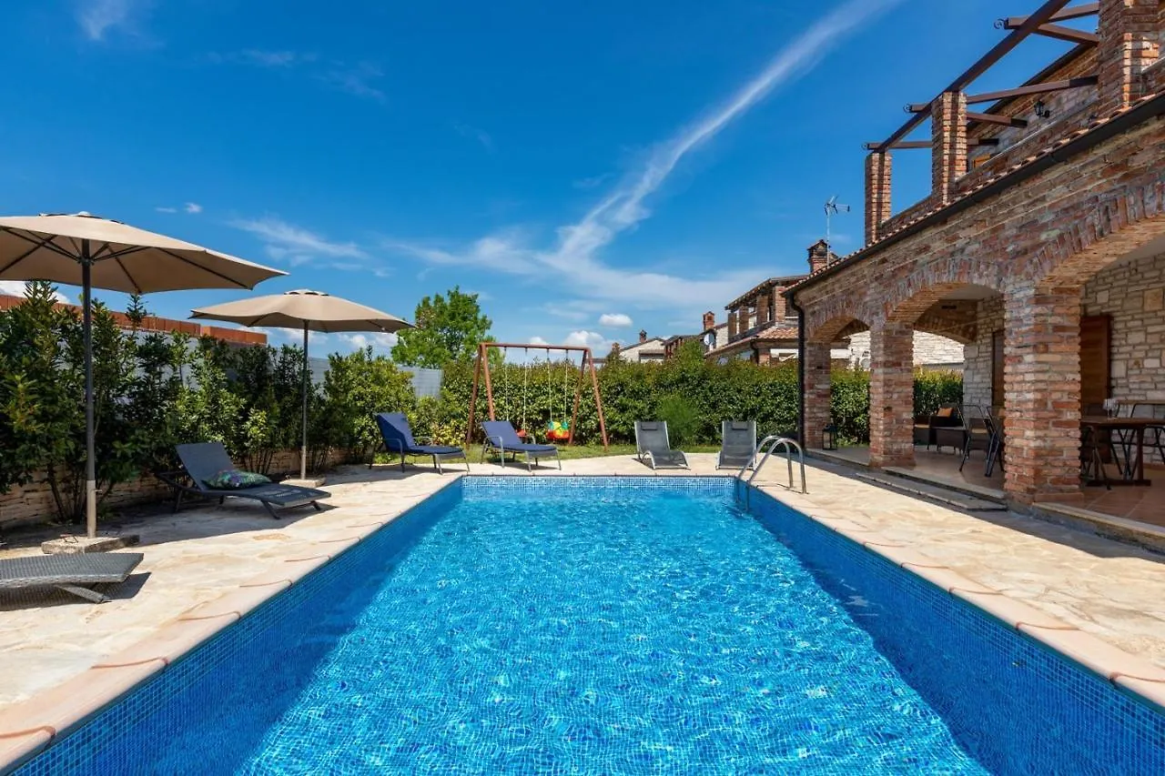 Rustic Villa Lara With Pool Cabrunici
